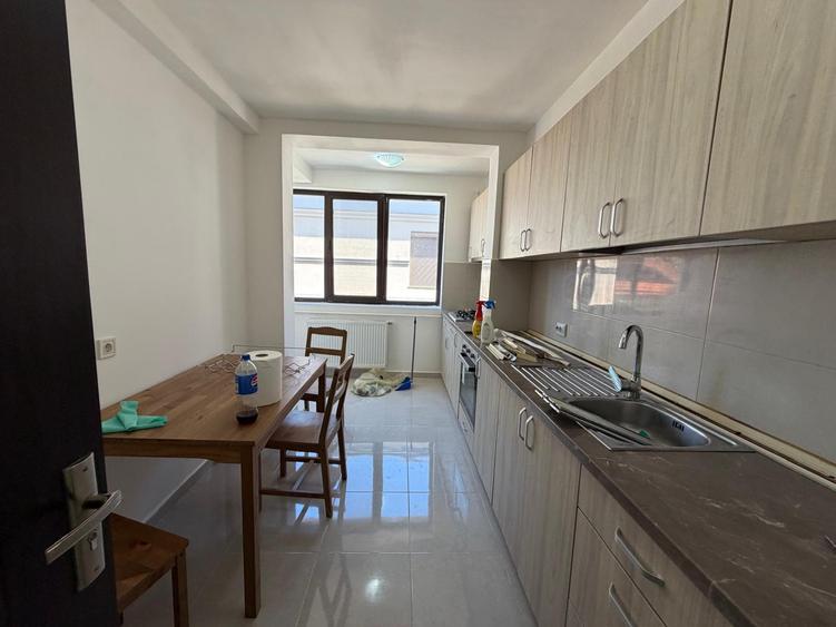 1 Decembrie metrou Str Marin Pazon