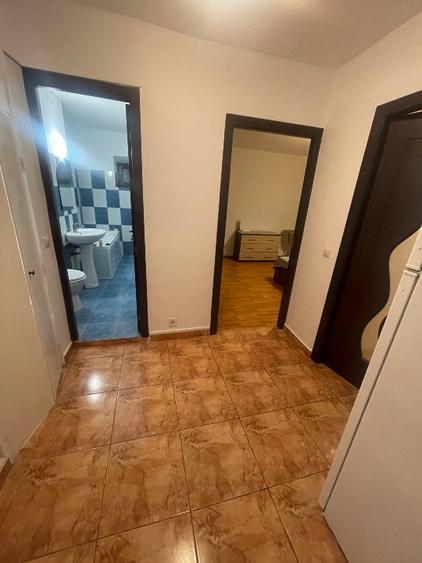 Proprietar, inchiriez garsoniera spatioasa, igienizata total