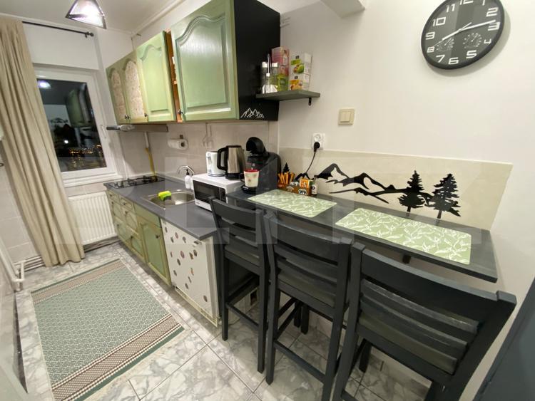 Apartament 2 camere de vânzare în Lupeni – Etaj 2, zonă bună.