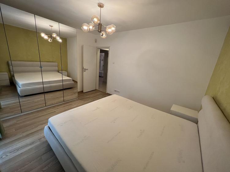 Apartament Lux 4 camere metrou loc parcare