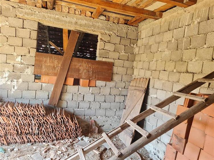 CASA LA ROSU IN SIRIA