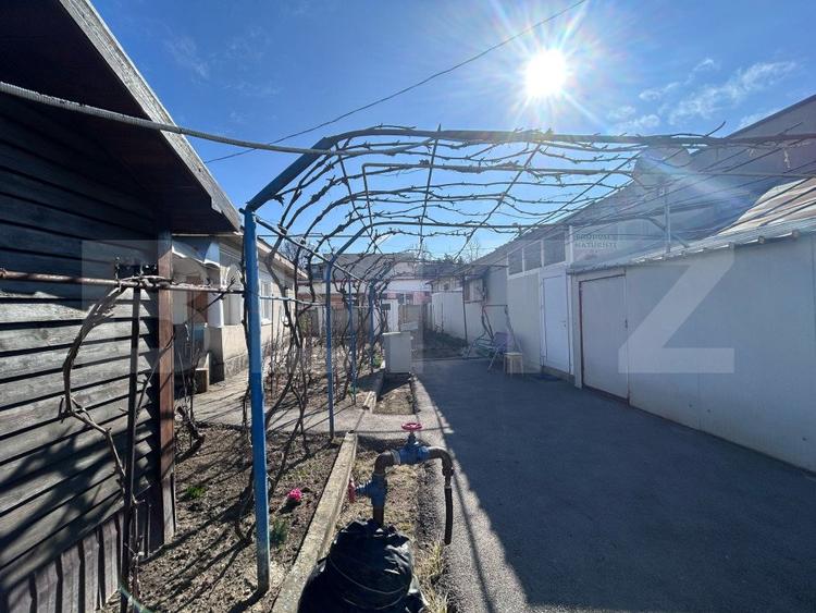 4 spatii comerciale, divizate curte comuna, Bazda lui Novac