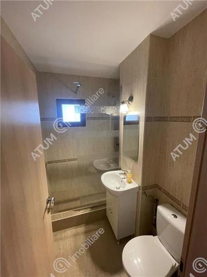 Apartament 3 camere decomandate si balcon in zona Vasile Aaron Sibiu