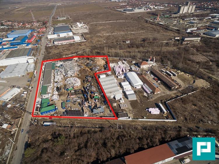 Platformă industrială cu linie CFR funcțională