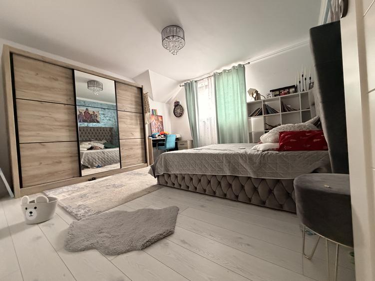 Casa individuala, 274 mp, terasa 28 mp utili, 681 mp teren - Sag