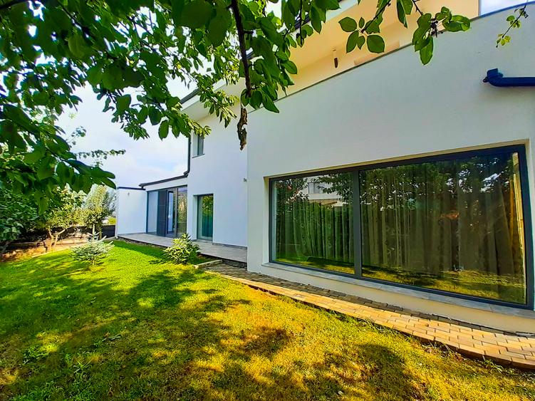 Vila de vanzare Valea Lupului