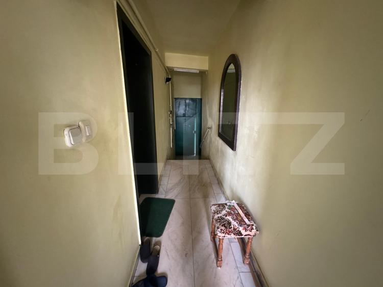 Casa de vanzare cu 6 camere, 374 mp, teren 719 mp, strada Baritiu
