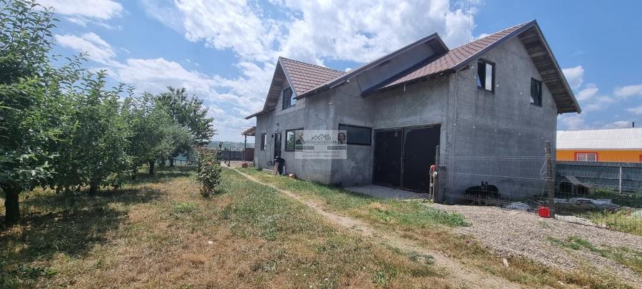 Casa Adjud - Oportunitate Premium: Vilă Individuală P+M