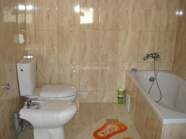 Vanzare vila zona Titulescu cu trei apartamente piscina garaj  gradina foisor - 13