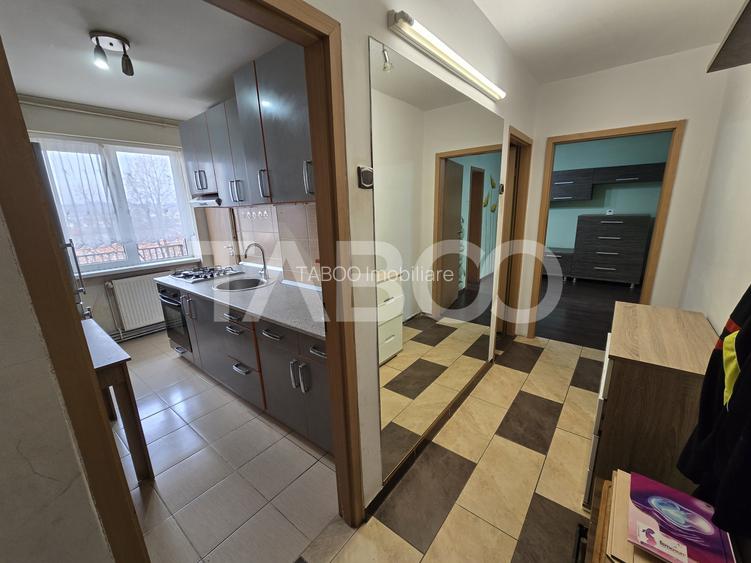 Apartament 2 camere de vanzare 48 utili balcon zona Vasile Aaron Sibiu - 12