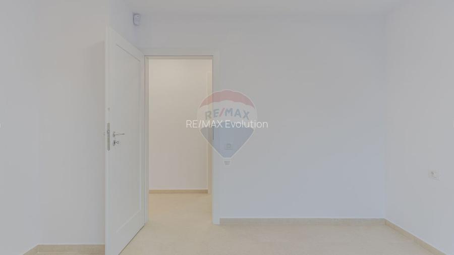 Clinica medicala-9 cabinete- URBAN PLAZA - bloc 15 parter! - 47