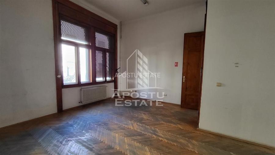 Apartament cu 4 camere, Piata Victoriei, 180 mp - 13