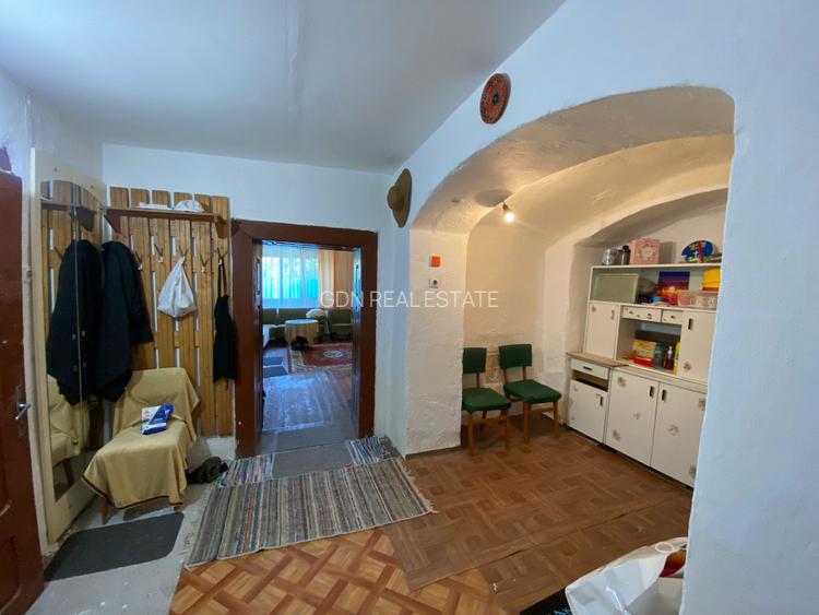 Casă de vacanță , 2 cam, teren 3.381 mp - 6