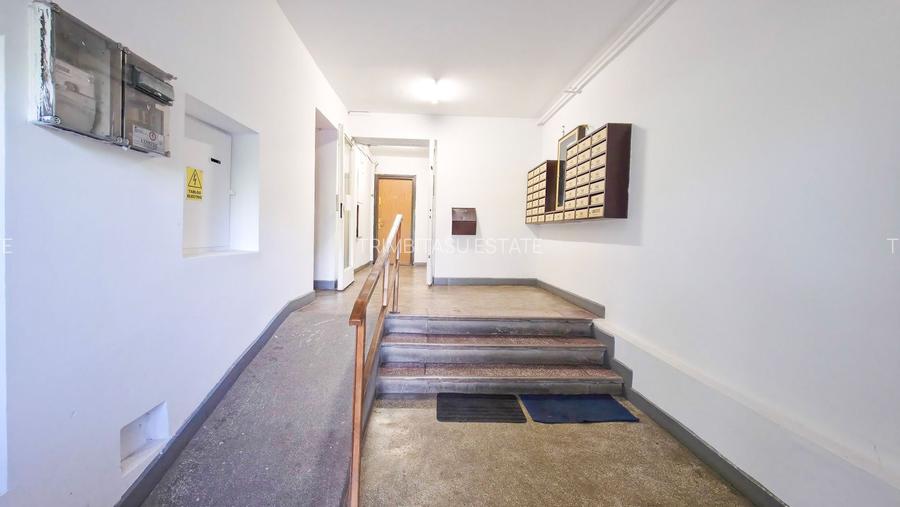 Apartament 4 camere, 2 băi, 2 balcoane, bloc reabilitat - 16