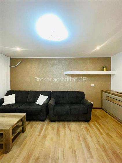 Vanzare Apartament 2 camere LUJERULUI EXIGENT PLAZA SECTOR 6 - 2