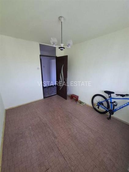 Apartamnet 3 camere decomandat | Intrare Racadau | Zona excelenta | 2 bai | Bloc - 4