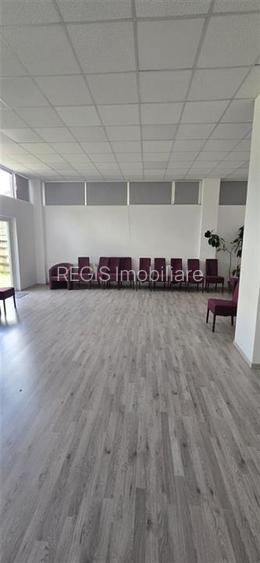 Spatiu comercial versatil intr - un imobil modern, Brasov - 12