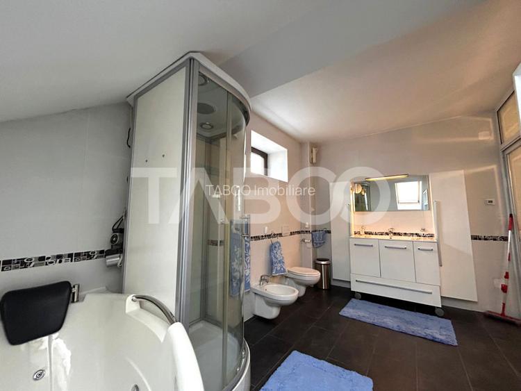 Casa de vanzare cu 5 camere 2 balcoane garaj incalzit 2 bai in Sibiu - 37