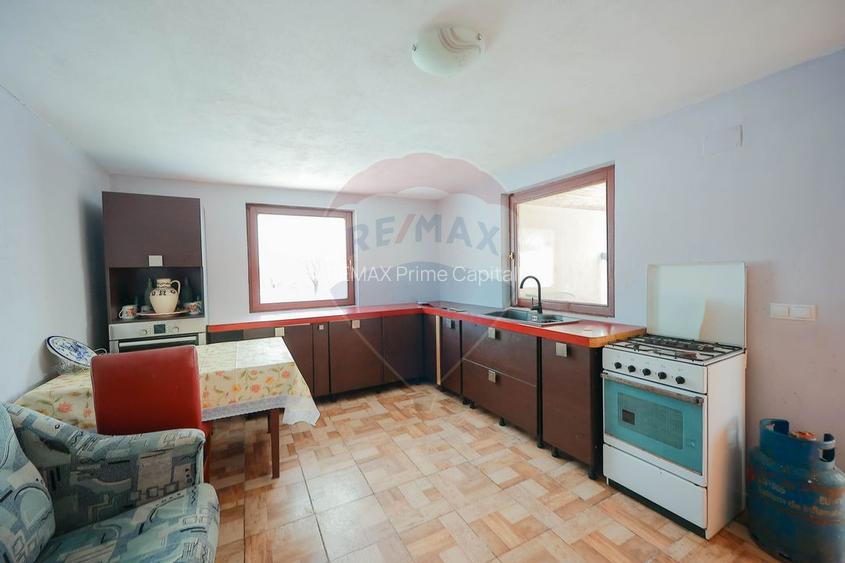 Casă cu 4 camere din cărămidă, de vânzare în zona Bratca-Damiș - 10