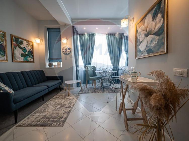 Casă / Vilă cu 5 camere de vânzare în zona Central - 2