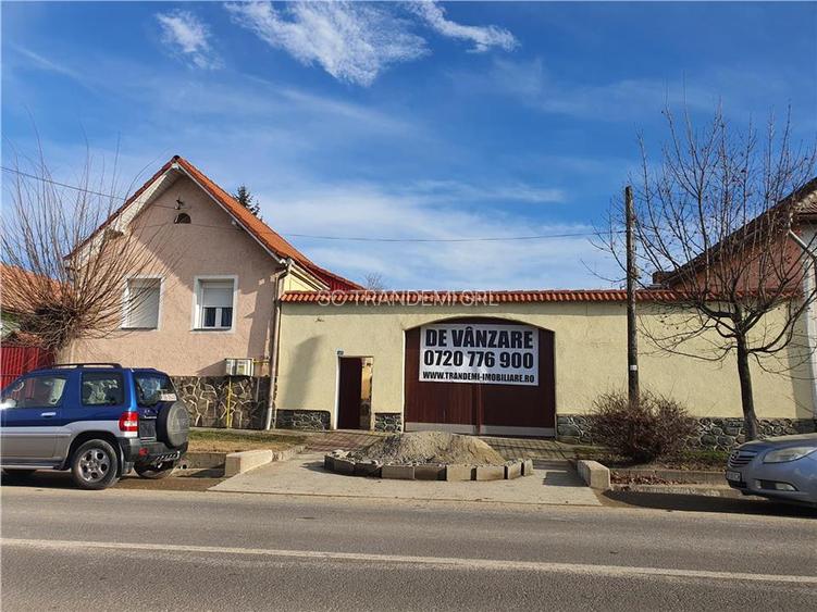 Casa saseasca pe un singur nivel, cu 2.021mp teren in Slimnic - 2