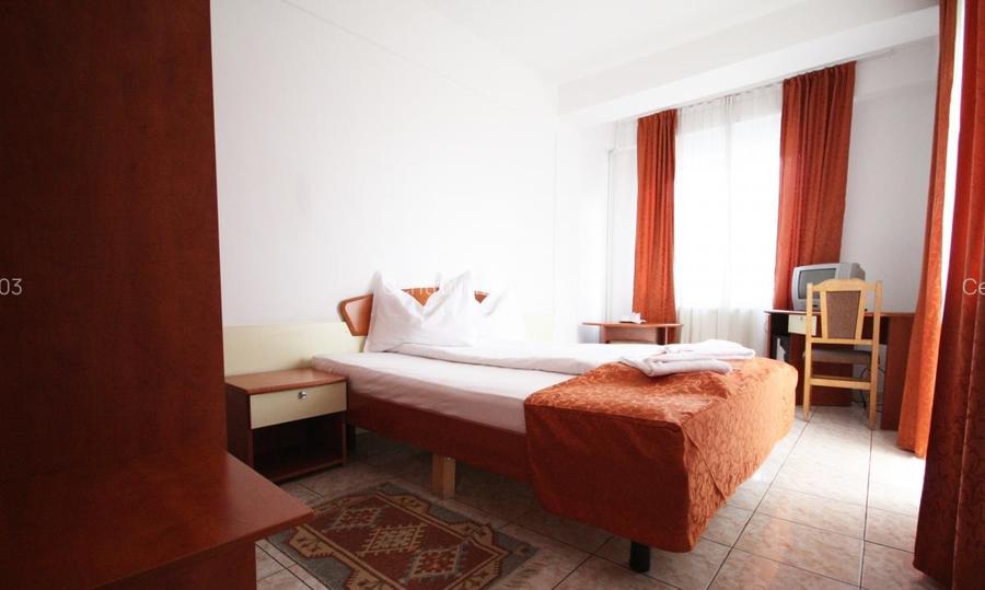 Hotel DN1, Busteni, parcare curte 20 masini - 6