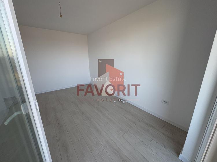 Decomandat. Disponibil imediat. Loc de parcare - 6