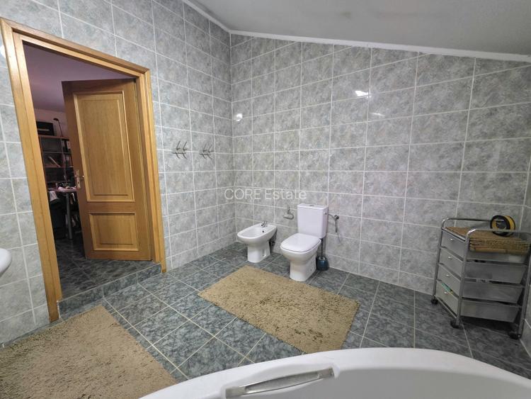 Vilă deosebită de vânzare în Otopeni langa ''Ana Aslan'' - 31