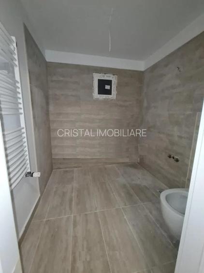 De vanzare Apartament  4 camere tip duplex  Pacii, etajul 4 si 5 - 7