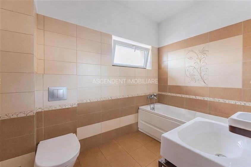 FILM! Resedinta cu identitate arhitecturala, 700mp teren, garaj 4X, Tractorul, B - 14