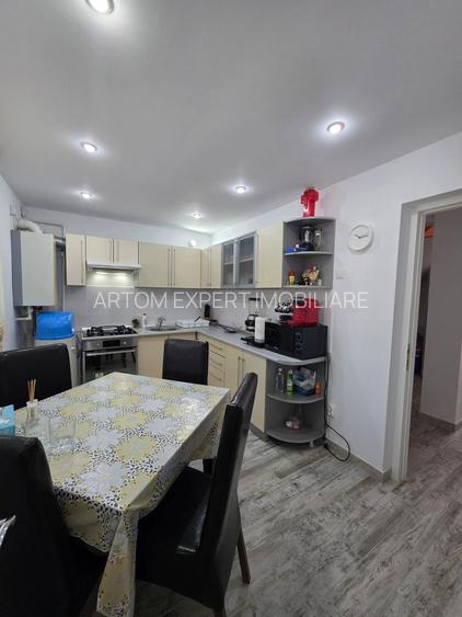 Casa-Vila/chiar lângă pensiunea Amara - 6