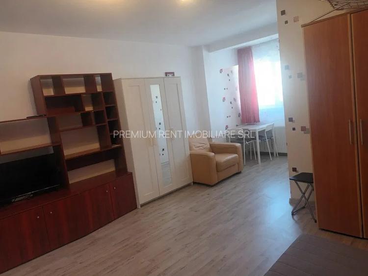 Dristor, garsoniera, 6 minute metrou, mobilat, utilat, renovata recent - 2