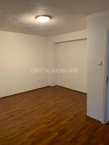 Vanzare 3 Camere Mall Vitan, Încălzire în pardoseală, Lângă Grădiniță și Școli - 5