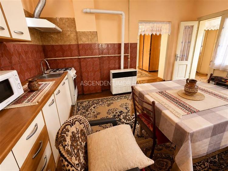 Casa cu farmec autentic, anexe, 1.100 mp teren roditor, Saulia, Mures - 2