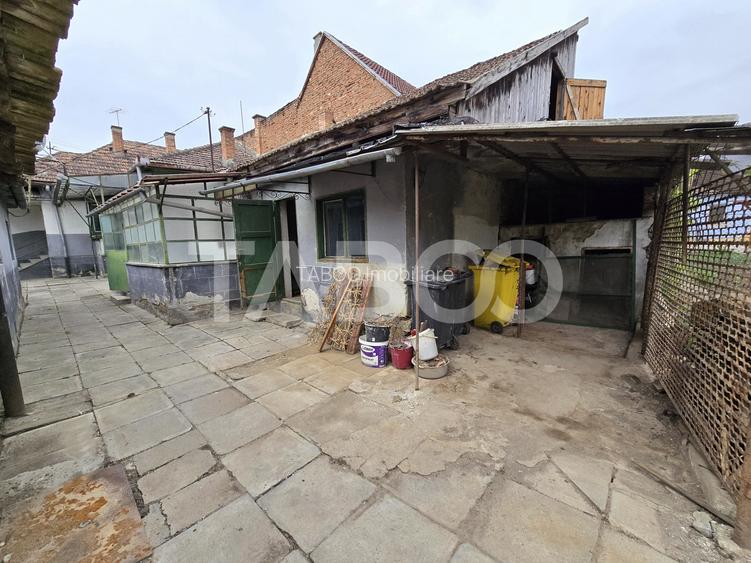 Casa de vanzare teren 412 mp garaj Terezian Sibiu COMISION 0 - 31