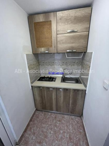 Garsoniera ,21 mp zona Piata Cet - 2