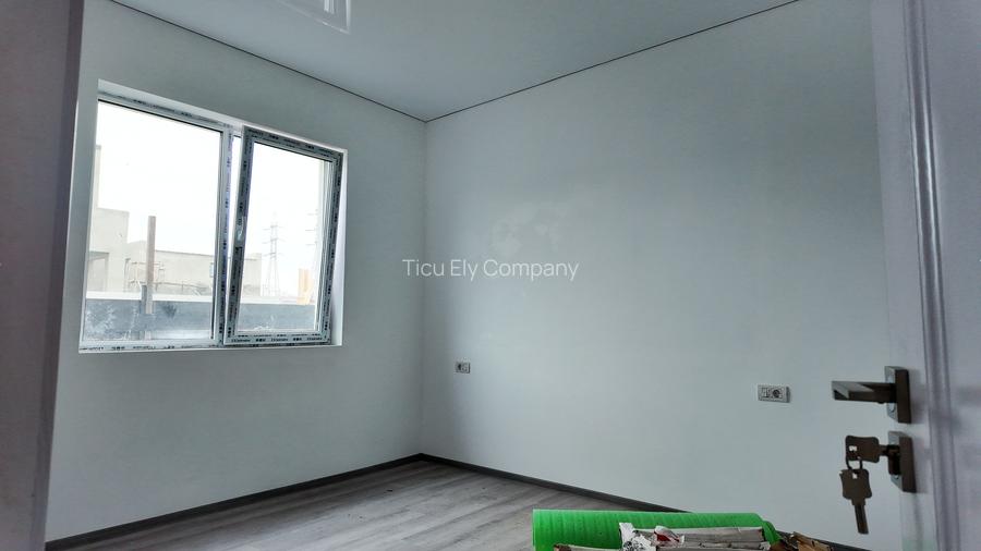 Vindem casa in Navodari zona de vile - 8