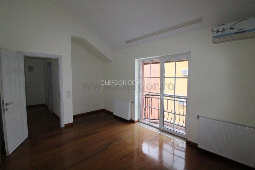 Vilă cu 5 camere de închiriat în zona Iancu Nicolae - 8