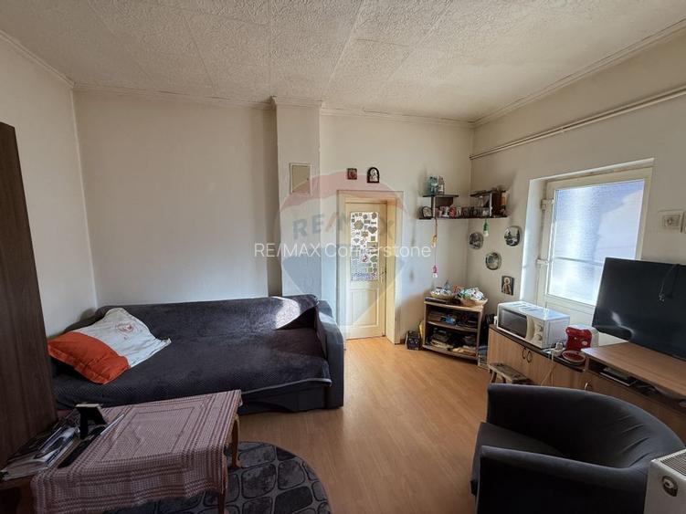 Casa de vânzare in centrul orașului Câmpulung la preț de apartament - 6