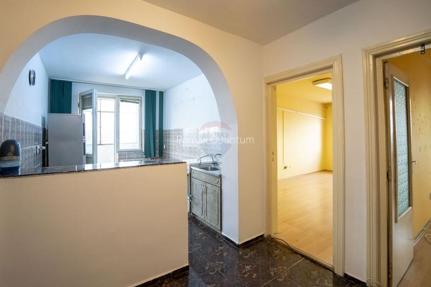 De vânzare apartament cu 4 camere, Bulevardul Decebal - 8