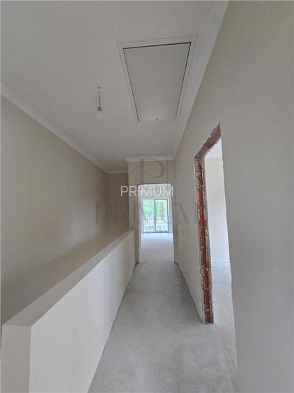 Duplex modern - la asfalt - personalizare interioara - 7