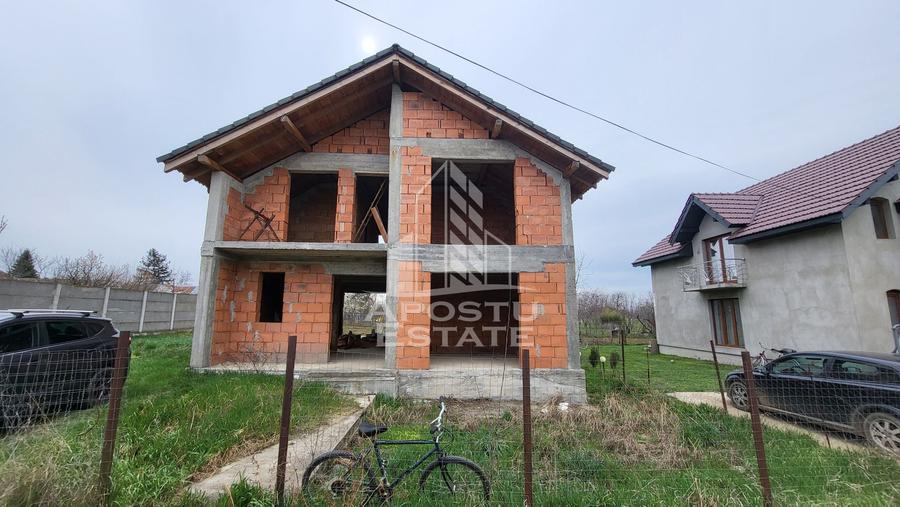 Casa individuala cu 5 camere,teren de 480mp,la rosu,Peciu Nou