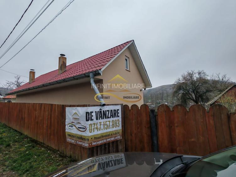 Casă din BCA, izolata, de vânzare în Parincea - 2