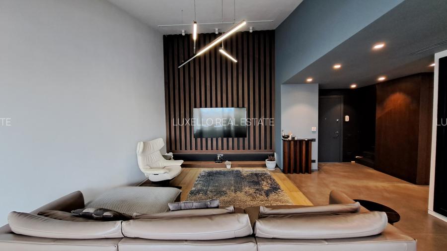 APARTAMENT 8 CAMERE CU SCARA INTERIOARA TIP LOFT -ULTRA LUX - 8