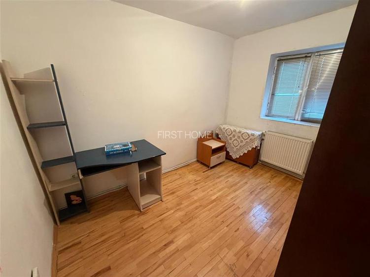 Apartament 4 camere, etaj 2 , Piata Moldovei , 87mp suprafata totala - 8