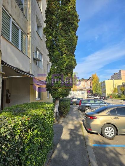 3 camere Brașov etaj intermediar Strada Cocorului - 17