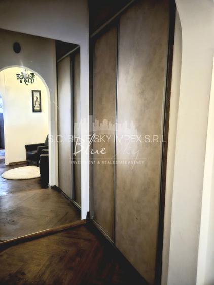 Apartament 2 camere + pod amenajat, situat pe Str. Ștefan cel Mare - 15