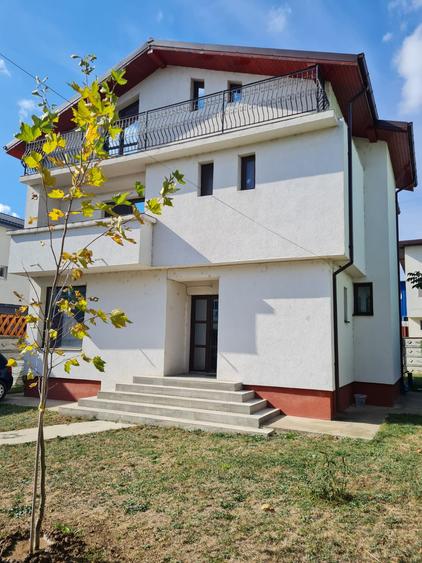Vila Individuala 5 camere, 4 bai, teren 500 mp! LA CHEIE