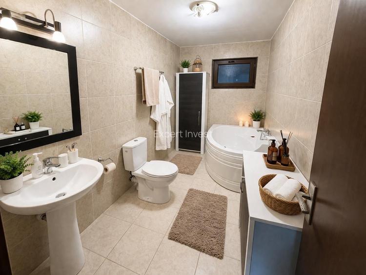 Casa tip duplex - 3 camere - 2 bai - teren 240 mp zona Selimbar - Dracula - 6