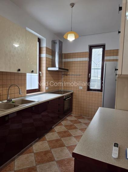 Vila de inchiriat - 19